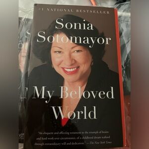 BOOK Sonia Sotomayor, My Beloved WORLD… NEW